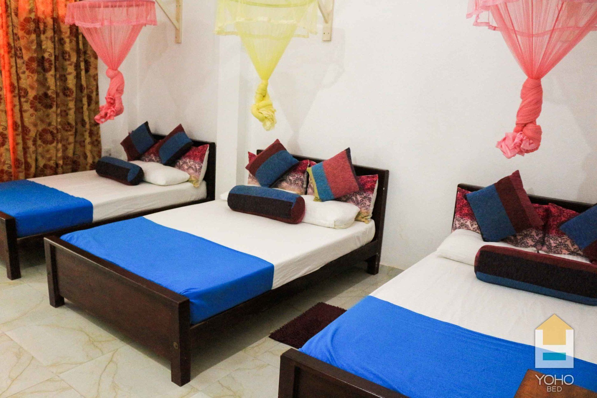 Bevary City Hotel Анурадхапура Екстериор снимка